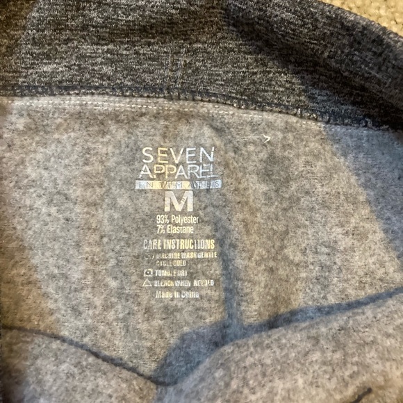 Seven Apparel fleece lined leggings size medium - Picture 2 of 2
